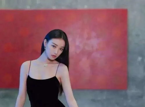 9個動作打造迷人直角肩，告別粗壯斜方肌，重塑都市白領優雅體態